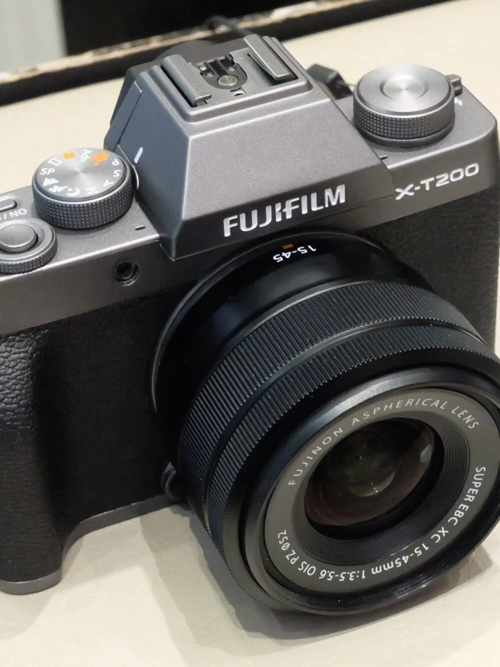 Fujifilm - X-T200 Mirrorless Camera with XC 15-45mm f/3.5-5.6 OIS PZ L